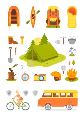 Kamp, yürüyüş, doğa aktiviteleri ve vahşi doğaya seyahat için araç gereç koleksiyonu. Ormandaki çadırın, karavanın ve bisikletli seksi kızın resimlerini çizmek..