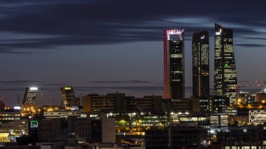 Madrid geceleri iş alanından ufuk çizgisi