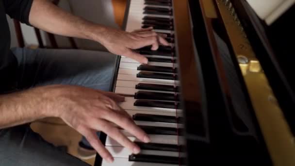 Professional pianist playing the piano — Stock Video