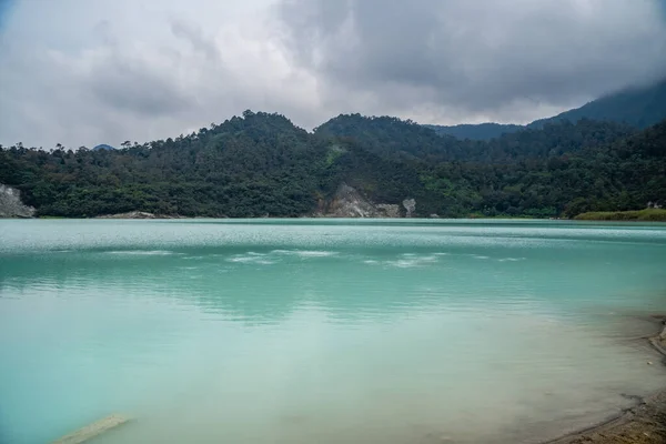 Pemandangan alam Danau Bodas di daerah pariwisata Garut, Indonesia — Stok Foto