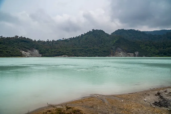 Pemandangan alam Danau Bodas di daerah pariwisata Garut, Indonesia — Stok Foto