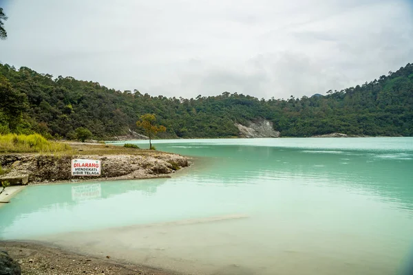 Paisagem natural do Lago Bodas na área turística de Garut, Indonésia — Fotografia de Stock
