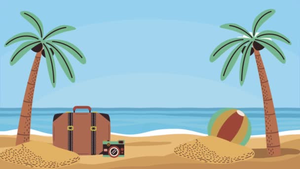 Paisaje marino de playa con maleta y cámara fotográfica — Vídeo de stock