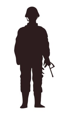 Asker silueti duruyor.