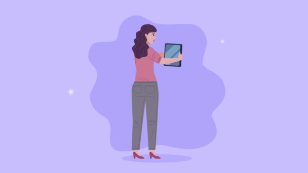 Mujer de negocios elegante trabajador con animación tableta — Vídeo de stock