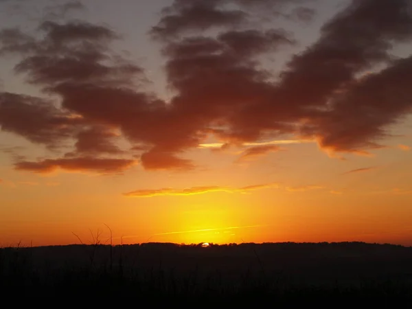 Impresionante Puesta Sol Sobre Dunstable Downs Bedfordshire — Foto de Stock