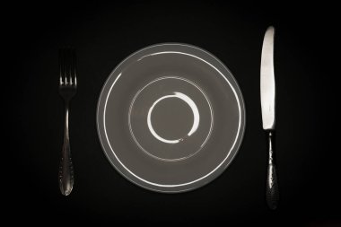 Çatal bıçak, çatal bıçak, siyah arka plan.