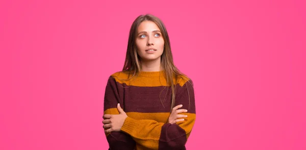 Serious Young Woman Standing Arms Crossed Looking Nowhere Photo Made — Stock Photo, Image