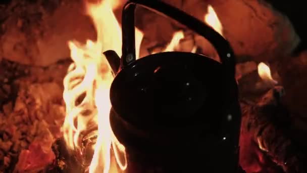 Close Video Boiling Water Kettle Preparing Tea — Vídeo de Stock