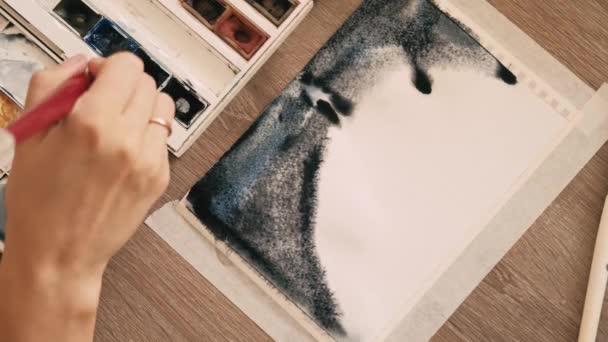Close Video Woman Painting Watercolors — Stock video