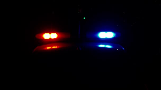 Primer Plano Imágenes Luces Azules Rojas Policía Coche Durante Noche — Vídeos de Stock