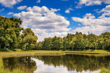 Münih 'teki kalenin güzel yaz manzarası.