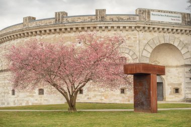 Bahar Ingolstadt, İlkbaharda Alman şehrinde bir park, Klenzepark