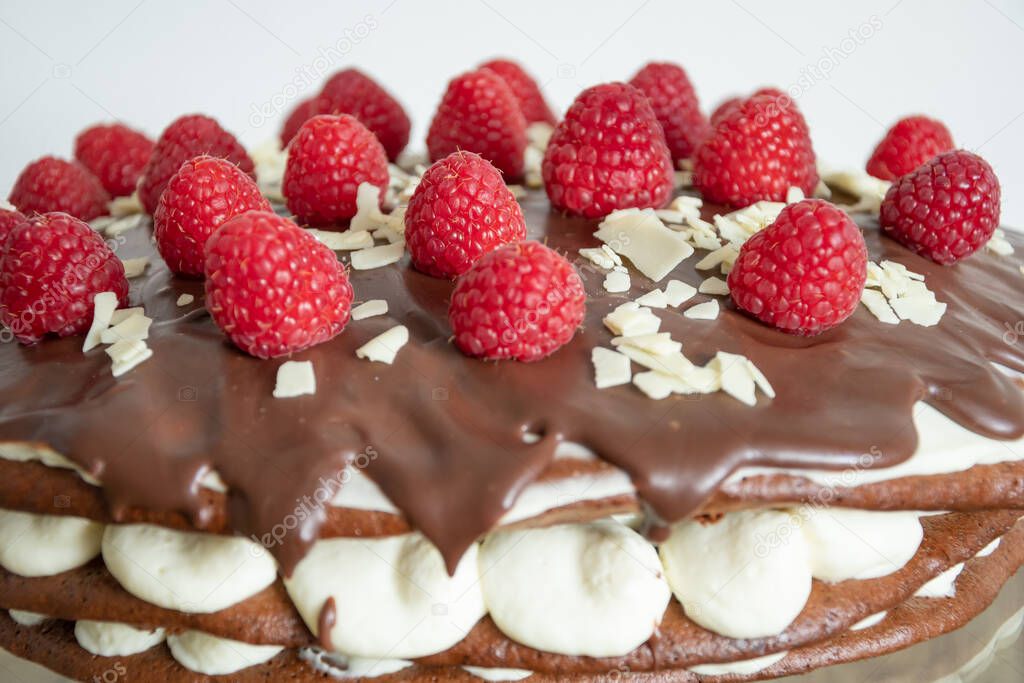 Chocolate cake with raspberries, beautiful background, recipes, dessert