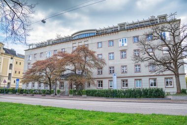 Almanya 'nın Augsburg şehrinde, güzel bir sokak manzarası