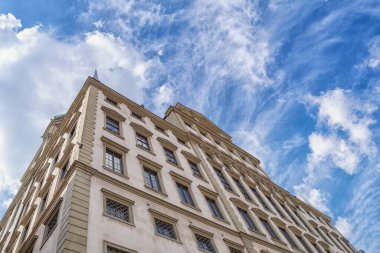 Almanya 'nın Augsburg şehrinde, güzel bir sokak manzarası