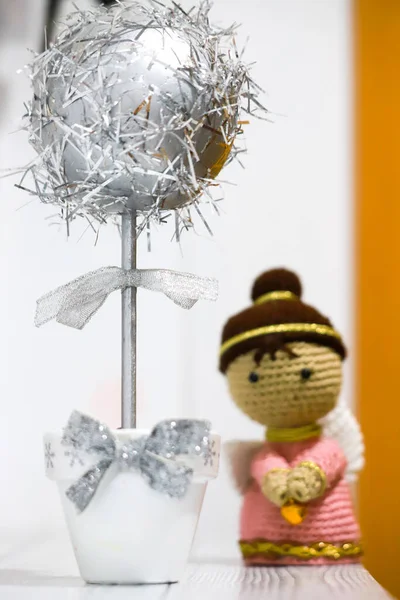 Kerstversiering Met Een Sneeuwpop — Stockfoto