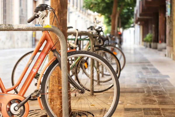 Vélos Garés Dans Rue — Photo
