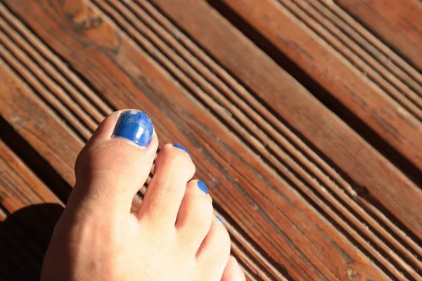 Part Body Feet Sun Nails Painted Blue — Stock Photo, Image