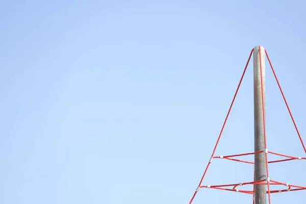 瓦伦西亚皮内多海滩上的红绳金字塔 — 图库照片