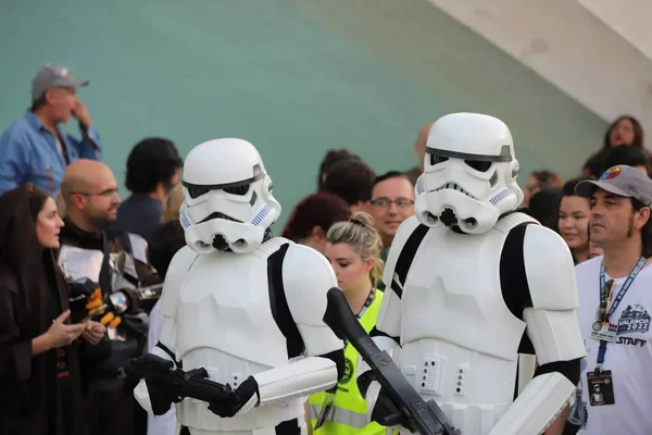 Παρέλαση Των Χαρακτήρων Star Wars Στην Πόλη Της Επιστήμης Στη Royalty Free Φωτογραφίες Αρχείου