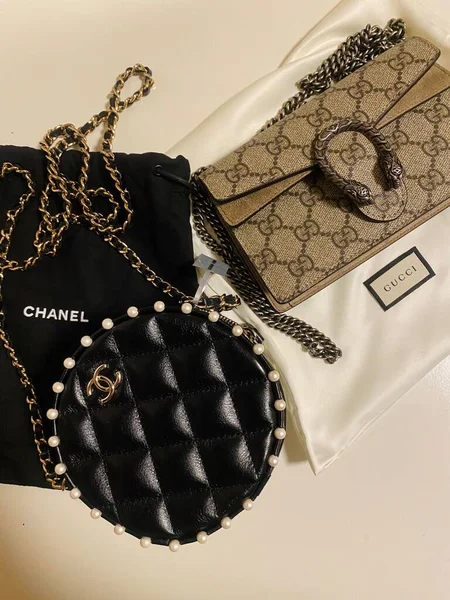 fashion accessories, leather bag, handbag, shoes, jewelry, purse, black background