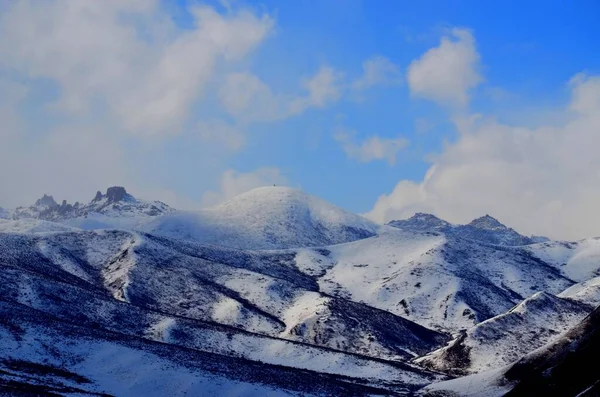 Hermoso Paisaje Montaña Con Nieve — Foto de Stock