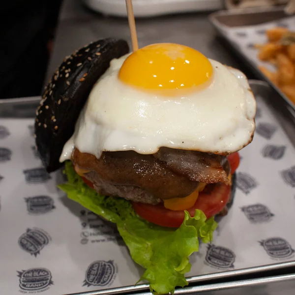 burger with egg and cheese