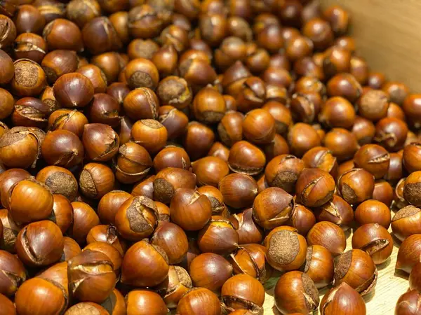 Chestnuts Wooden Bowl — Stock Photo, Image
