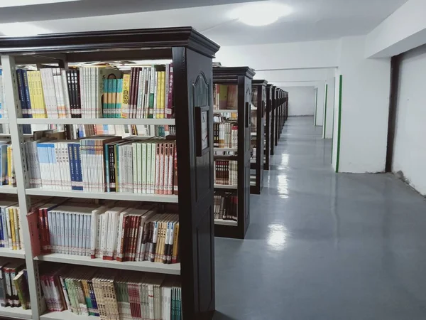 library, literature, education, knowledge, university, bookstore, reading, book, books, bookshelf,