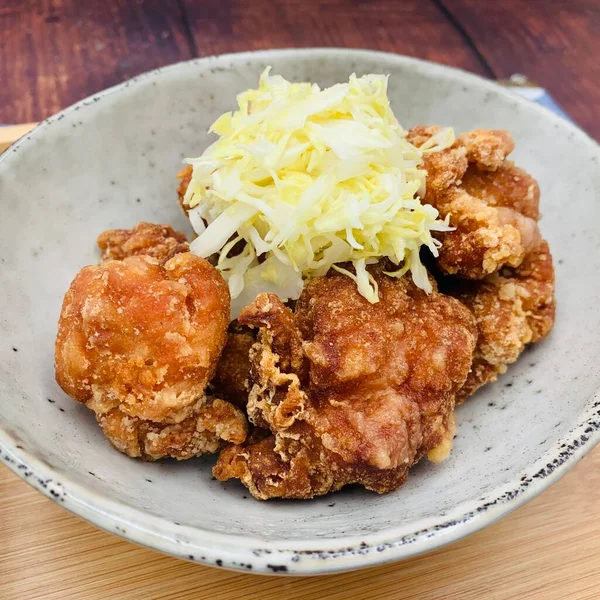 fried chicken with sauce