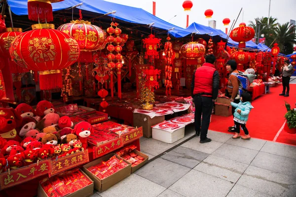 chinese new year\'s market