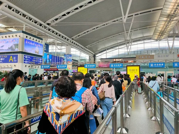 people in the airport