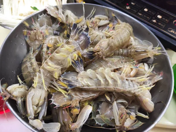 seafood-boiled shrimp with lemon and garlic