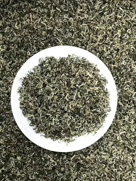 dried green leaves of a black tea
