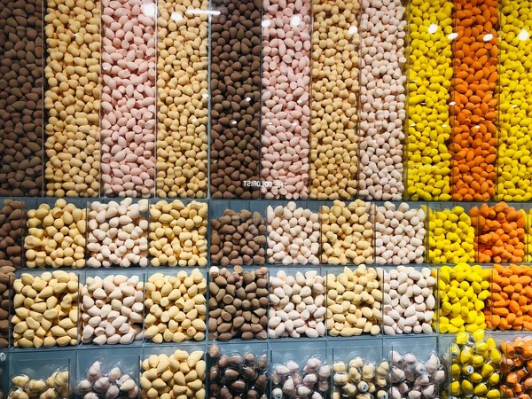 different types of legumes in a market