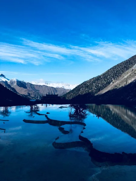 Hermosa Vista Del Lago Las Montañas — Foto de Stock