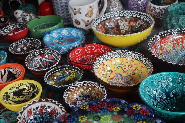 traditional turkish ceramics in the market