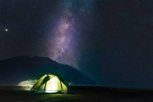 milky way camp in the mountains