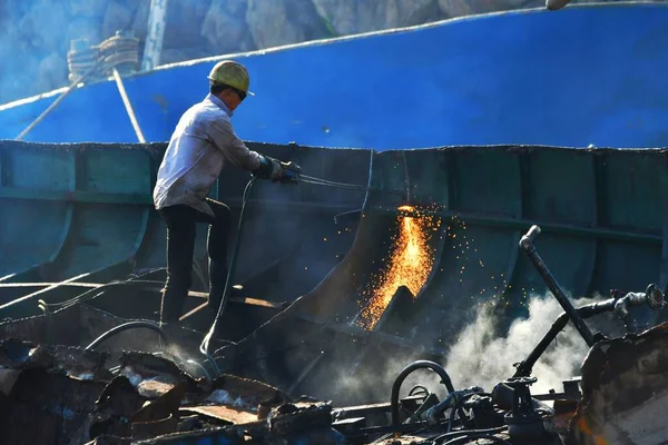 welding of the fire in the factory