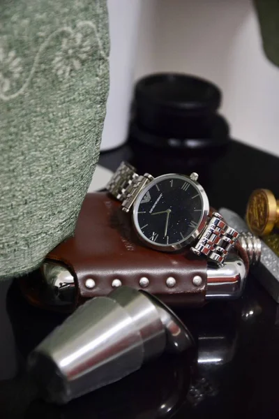 vintage watch, watches, wristwatch, belt, accessories, camera, leather, wallet, travel, tourism