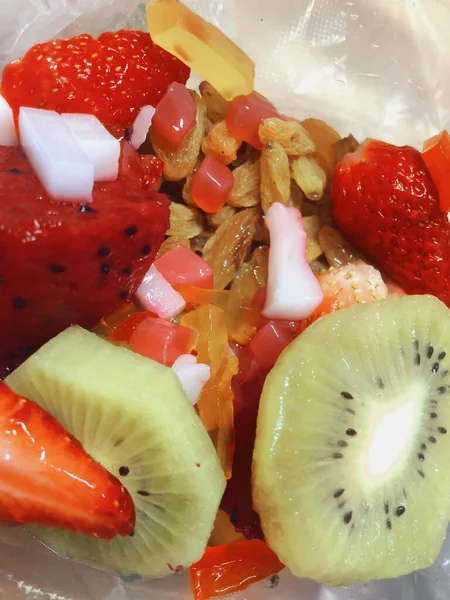 strawberry and kiwi fruit salad