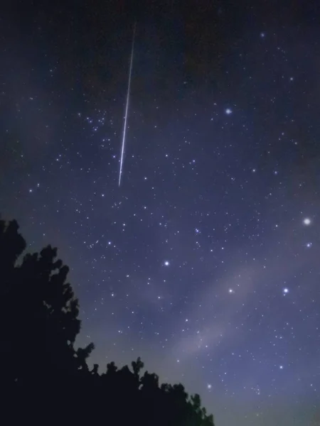 Cielo Nocturno Con Estrellas Nubes — Foto de Stock