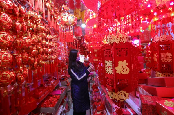 chinese new year\'s market