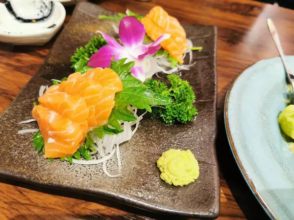 Juego Sushi Sobre Mesa Madera —  Fotos de Stock