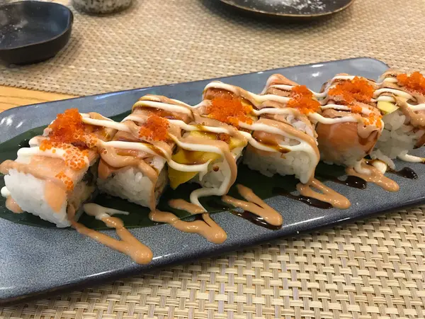 Sushi Uno Sfondo Legno — Foto Stock