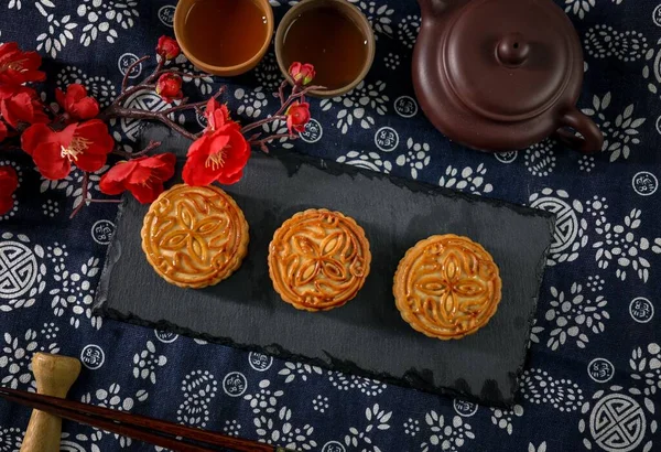 moon cake with chinese mooncake, traditional festival