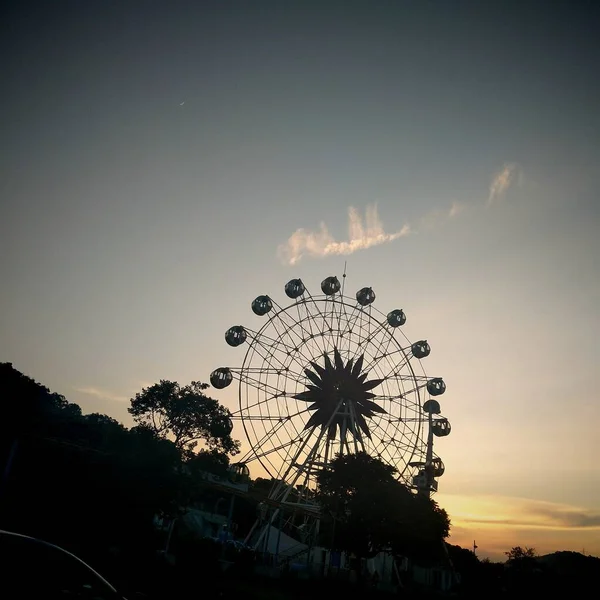 stock image ferris wheel in the park