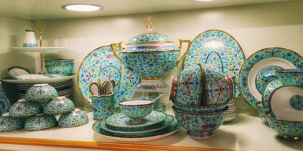 traditional turkish ceramics in the market