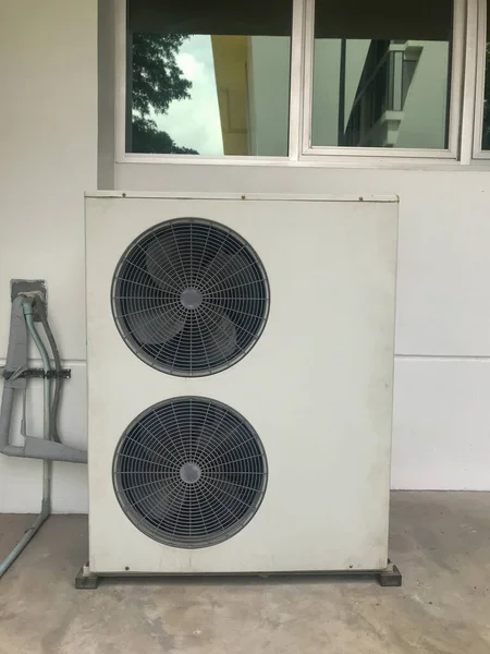 Close Outdoor Air Conditioner Fan — Stock Photo, Image